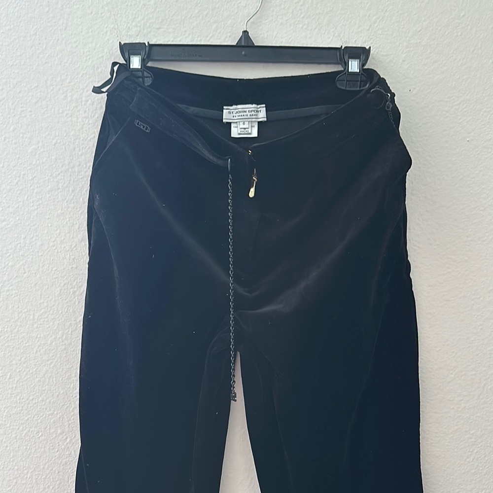 St. John Black pants with chain